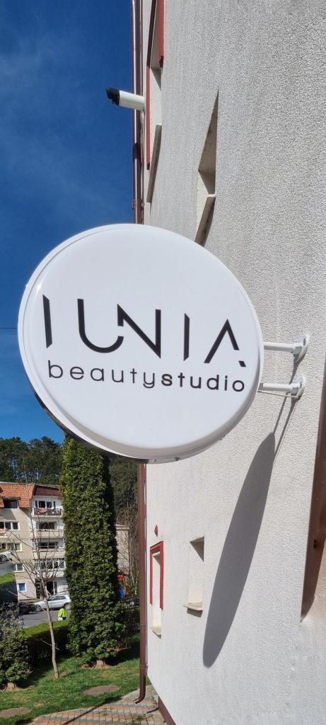 IUNIA BEAUTY STUDIO